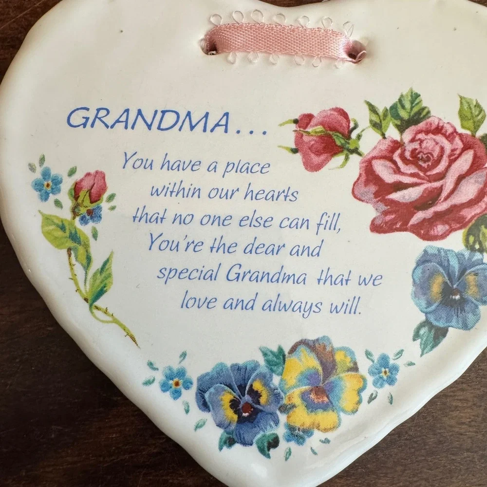 Paula's Cherished Sentiments‎ Grandma Heart Plaque Roses Pansies Thailand